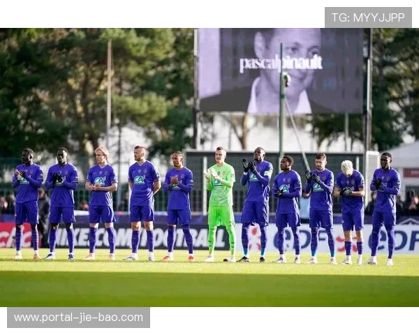 斯图加特前锋蒂亚戈-托马斯伤缺影响进攻布局